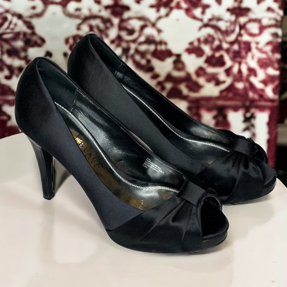 White House Black Market Shoes - White House Black Market RAY Satin Bow Peep Toe Pumps 7.5M